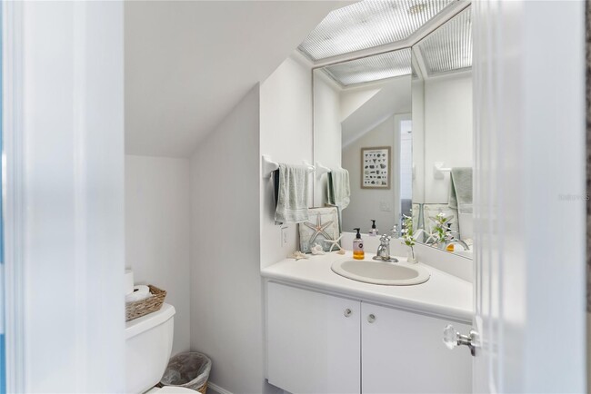 Building Photo - 861 Nectar Rd