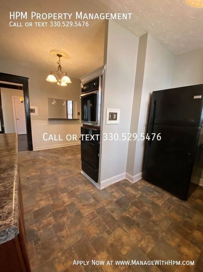 Building Photo - 1421 Piper Ct NW