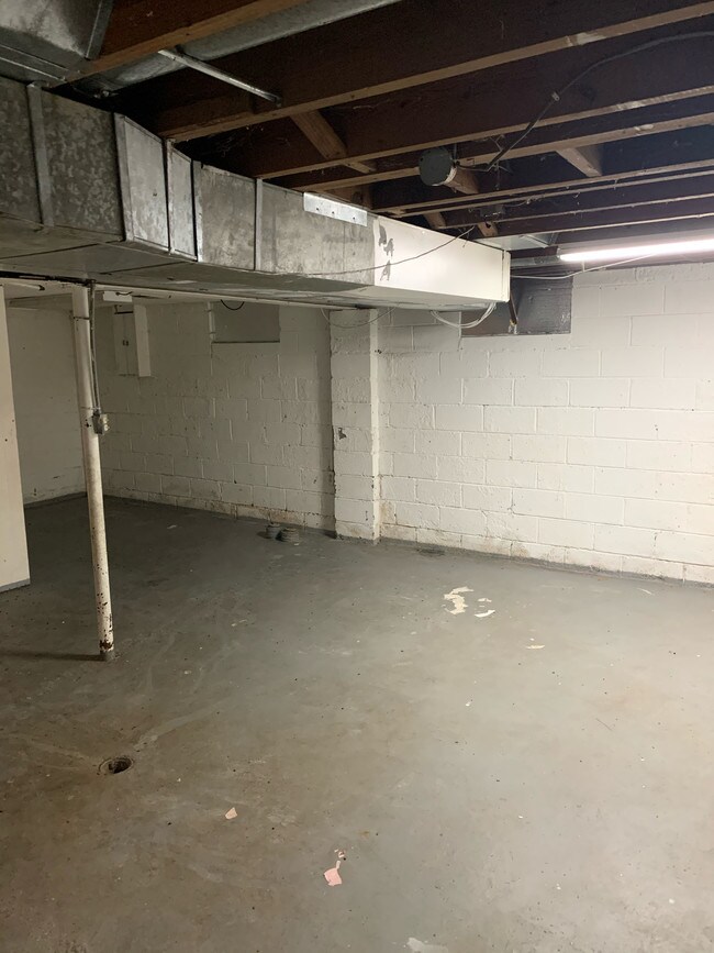 Building Photo - 19516 Trinity St