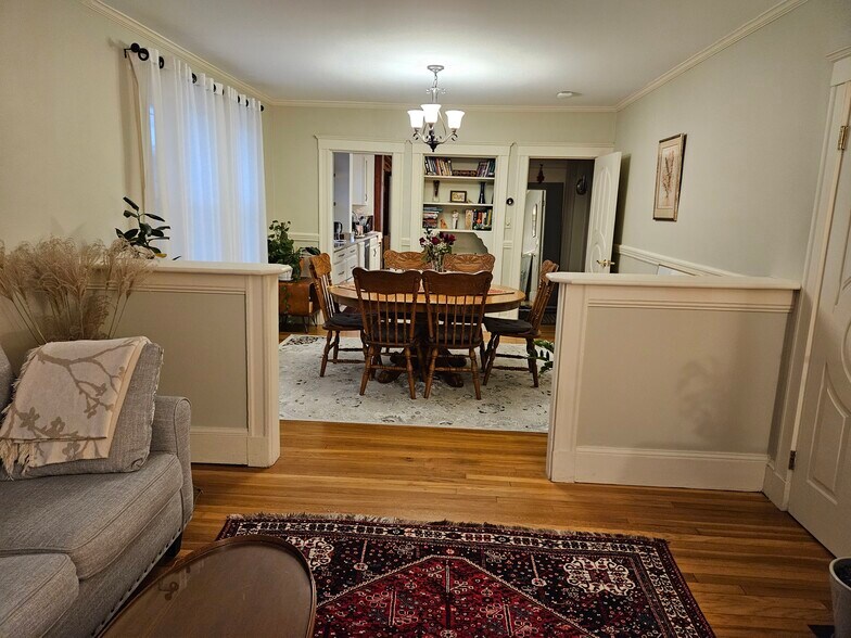 Building Photo - 66 California St