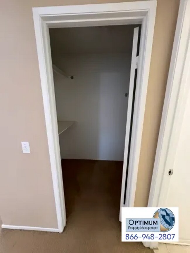 Building Photo - Charming 3 Bedroom, 2 Bathroom Single-Family Home in Adelanto