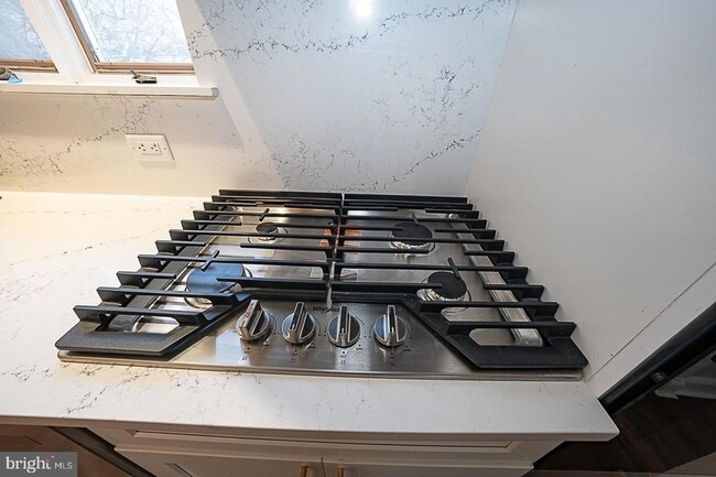 Building Photo - 1457 Manoa Rd