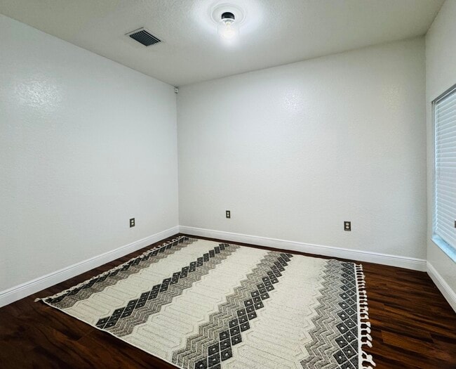 Building Photo - 255 Lake Monterey Cir