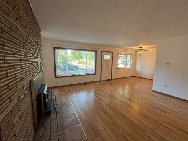 Building Photo - 3Bd/1Ba Home in Ardenwald-Johnson Creek Ne...