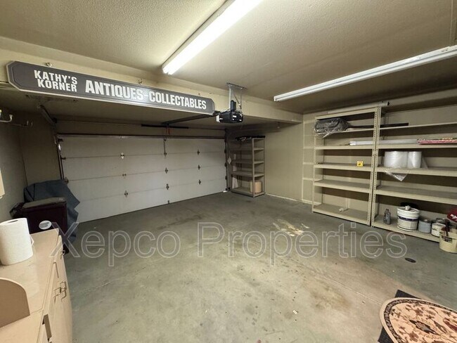 Building Photo - 38297 Crocus Ln