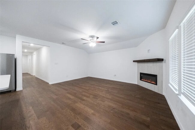 Building Photo - 5509 Candlewood Dr