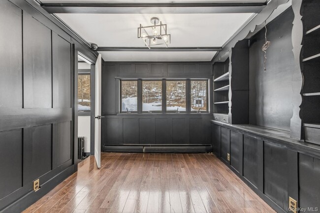 Building Photo - 1156 NY-35