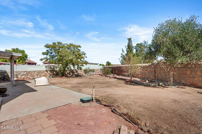 Building Photo - 2376 Joshua Louis Dr