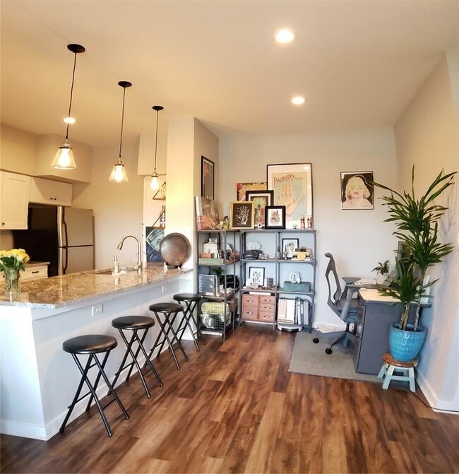 Building Photo - 1201 Grove Blvd