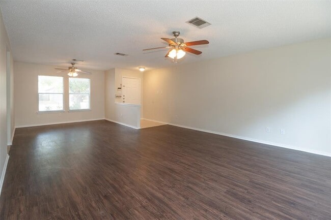 Building Photo - 2510 Stapleford Dr
