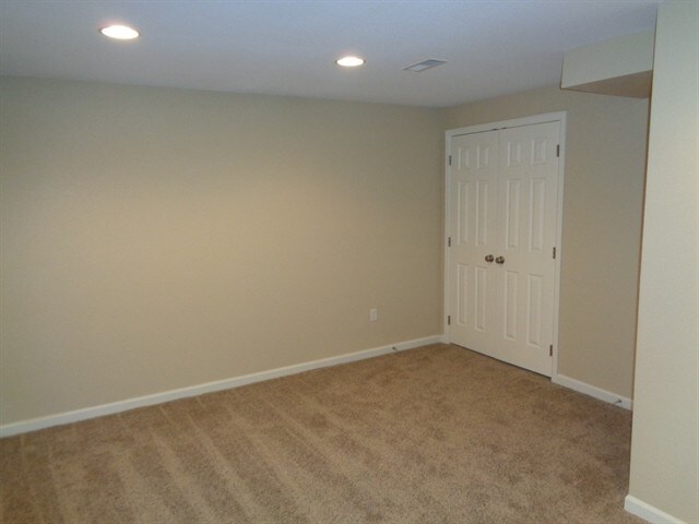 Building Photo - 5198 Fontana Ct