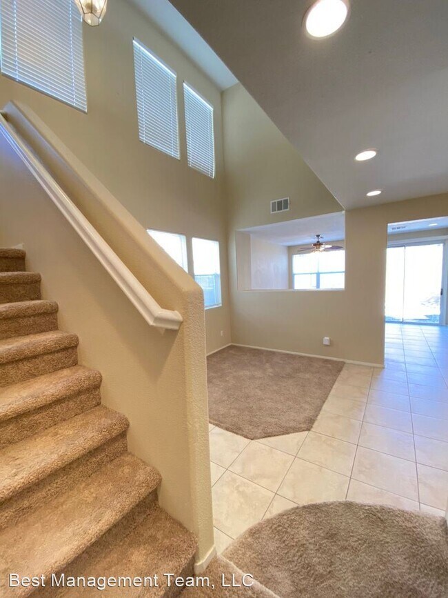 Building Photo - 3 br, 2 bath House - 9118 Wine Cellar - Wi...