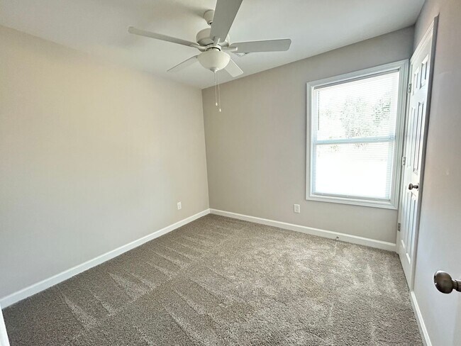 Building Photo - Three bedroom three bath available now!