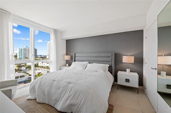 Building Photo - 401 N Birch Rd