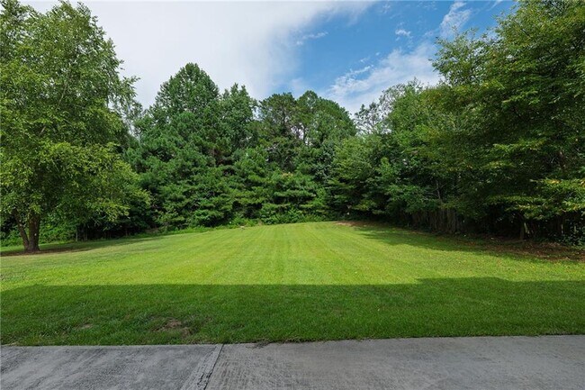Building Photo - 315 Foe Creek Dr