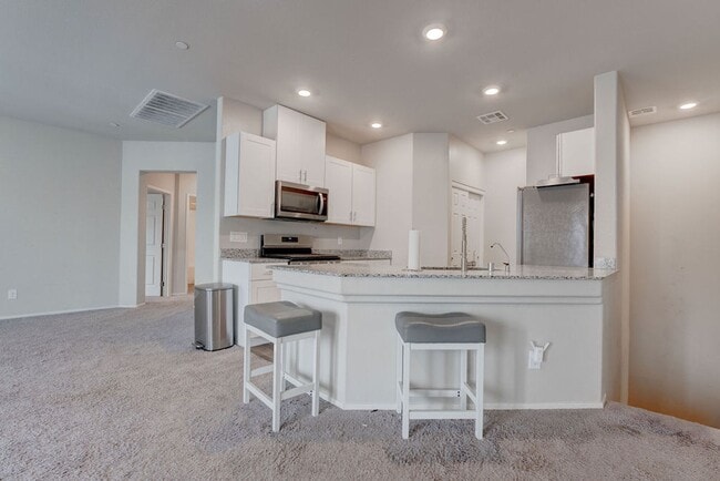 Building Photo - 4735 Ridgeley Ave