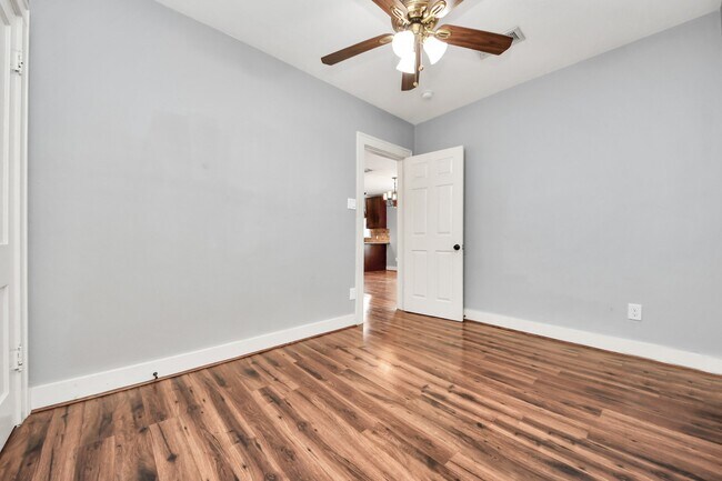 Building Photo - 2820 Holman St