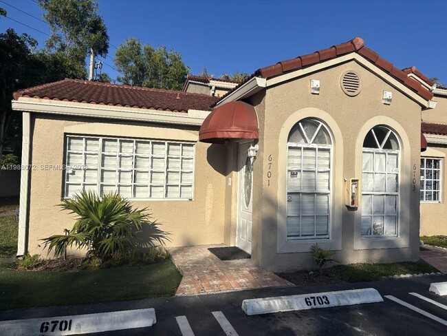 Building Photo - 6701 NW 166th Terrace