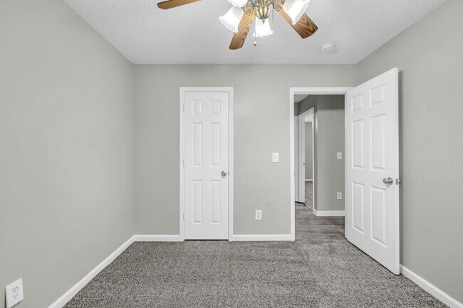 Building Photo - Welcome to your beautifully refreshed home in Hampton, where comfort, style, and convenience come...