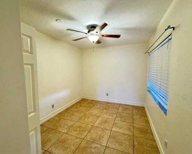 Building Photo - 1423 Holly Heights Dr
