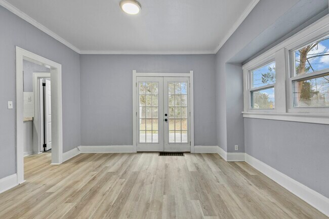 Building Photo - 1369 Wildwood Rd