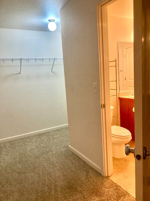 Building Photo - 312 G St NE