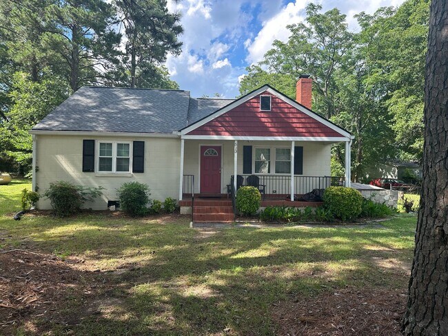Primary Photo - 523 Hilltop Dr