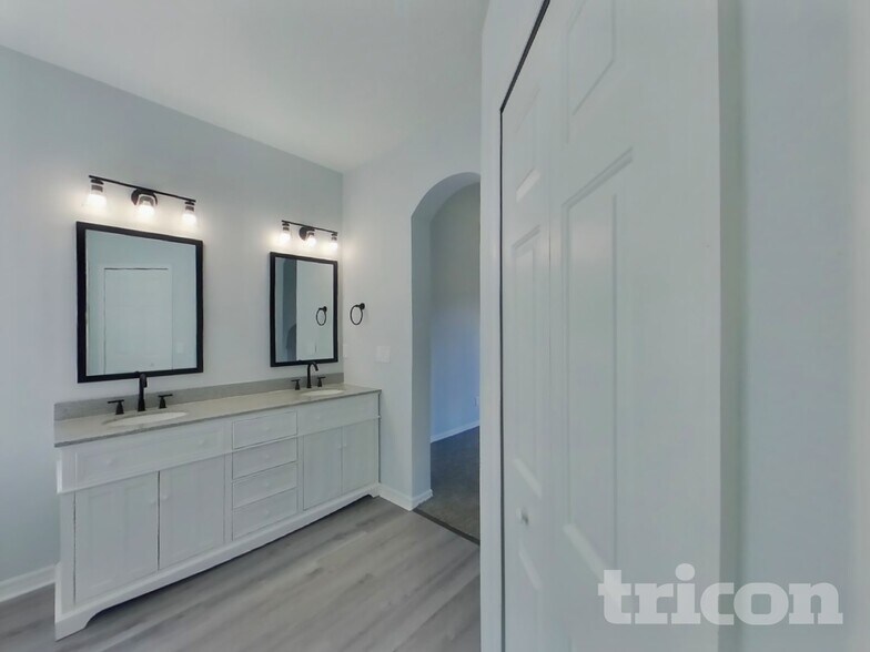 Building Photo - 504 Magnolia Pointe Ct