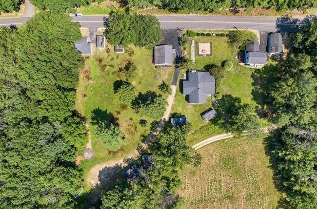 Building Photo - 7 Roberts Cove Rd