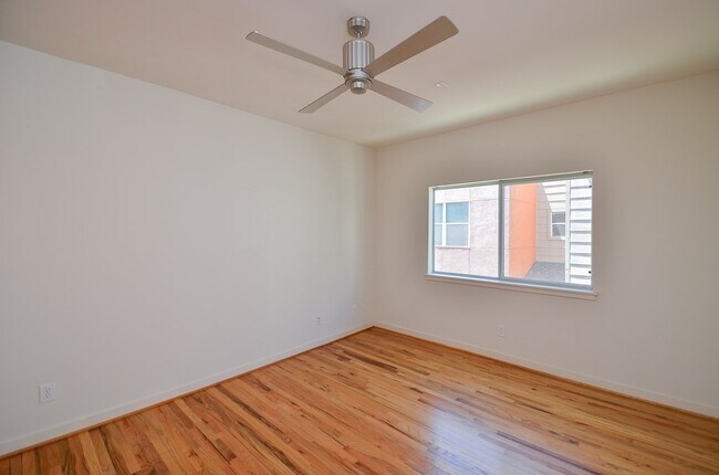 Building Photo - 1505 Utah St