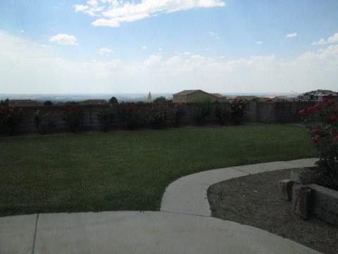 Building Photo - Large 4 Bedroom House in La Cueva District