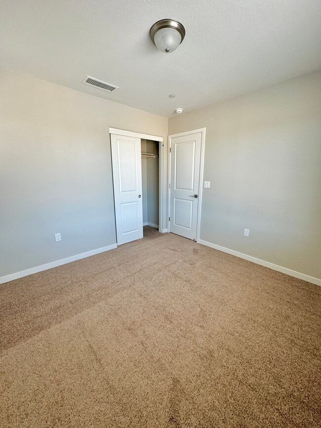 Building Photo - 610 McCaffrey Wy