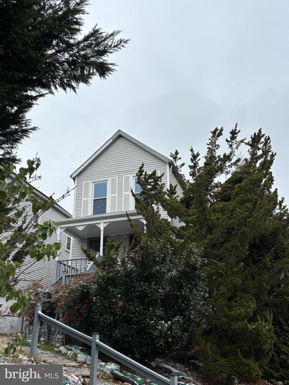 Building Photo - 520 W Liberty St