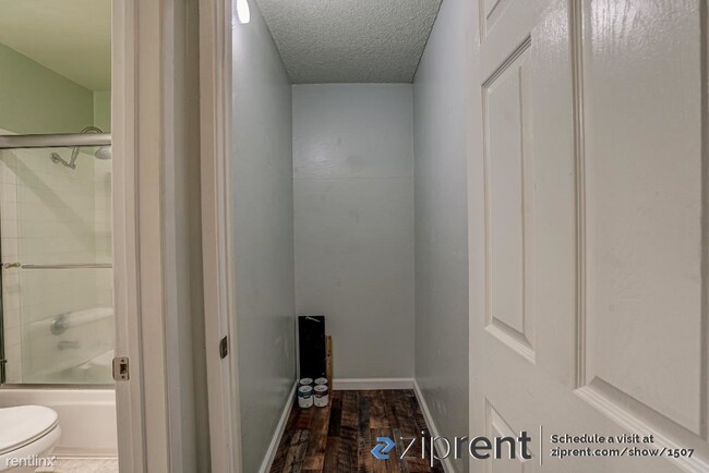 Building Photo - 1 br, 1 bath Condo - 1457 N Camino Alto, V...