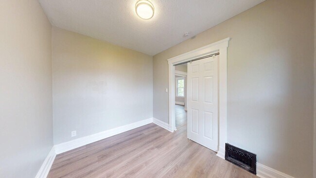 Building Photo - 4202 Ardmore Ave