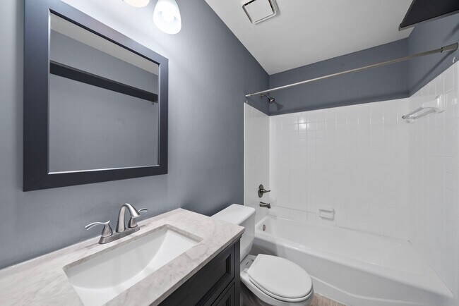Building Photo - 8324 Bellingham Cir