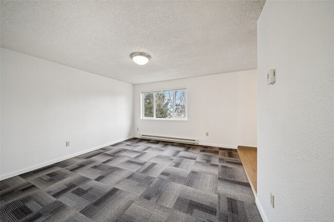 Building Photo - 4014 Ben Walters Ln