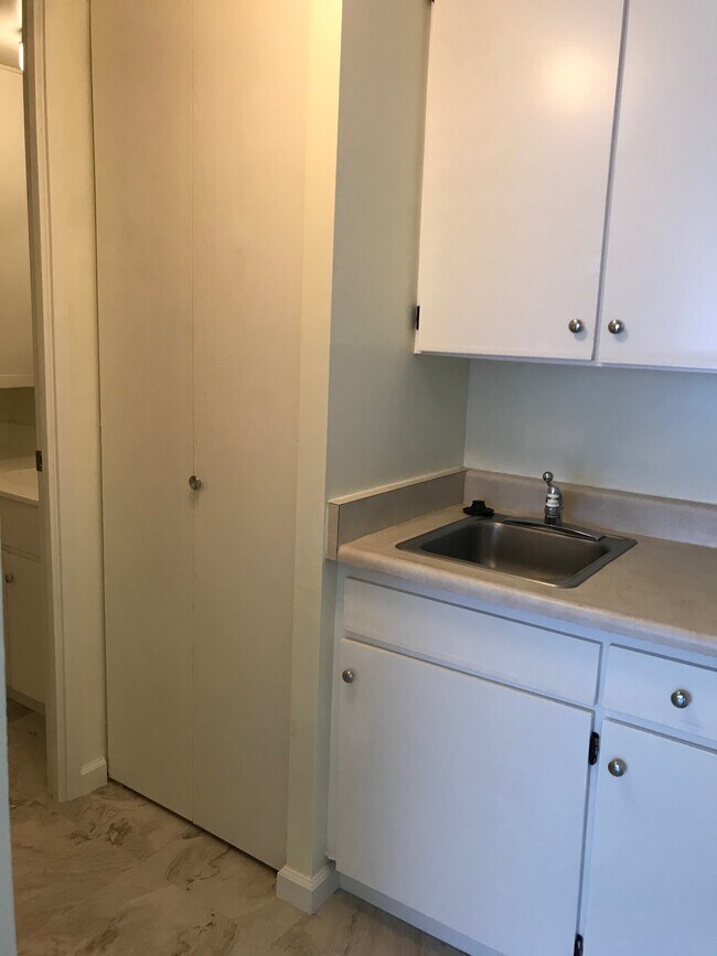 Building Photo - 2888 Ala Ilima St