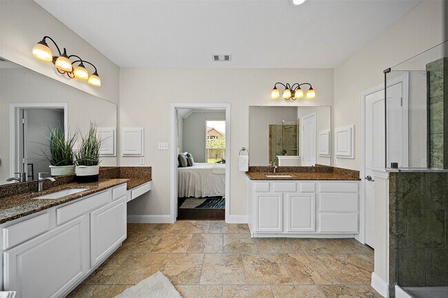 Building Photo - 27910 Wedgeoak Ct
