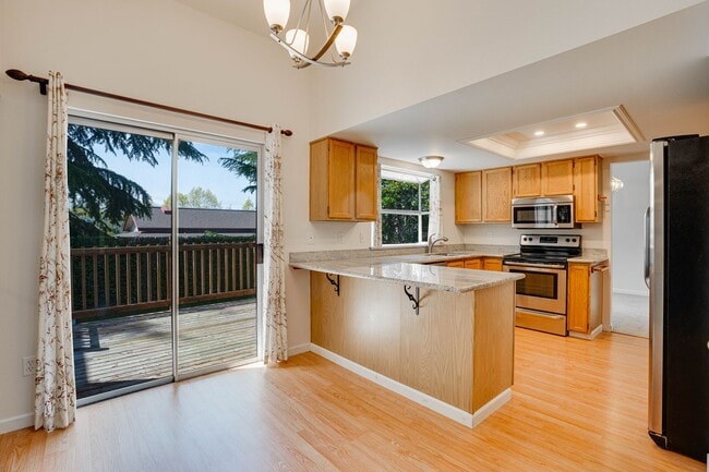 Building Photo - 4 Bedroom 2.5 Baths+ Bonus Home Office/ Woodinville $3850 per Month