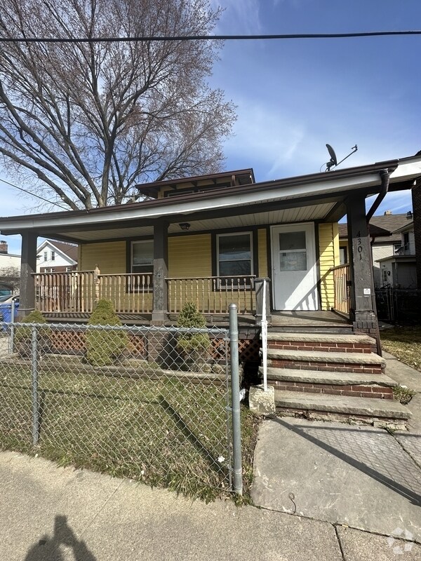 Building Photo - 4301 W 41st St
