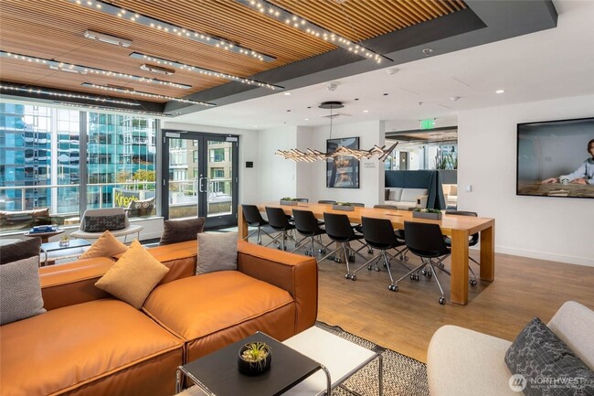Building Photo - Seattle - Modern 1-Bedroom Condo with Stun...