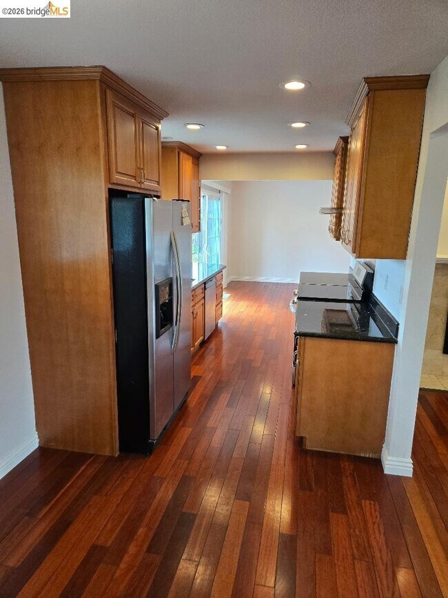 Building Photo - 40725 Capa Dr