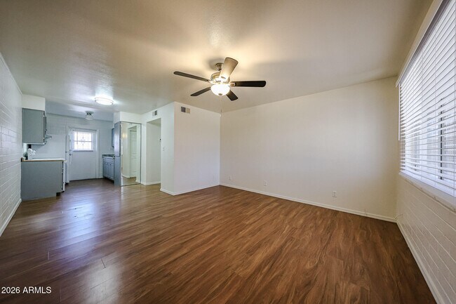 Building Photo - 2226 W Heatherbrae Dr