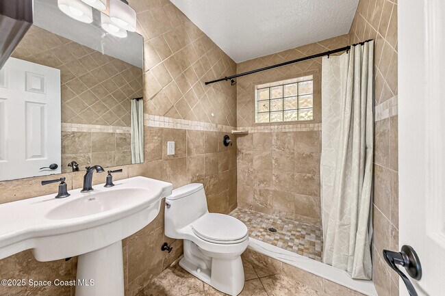 Building Photo - 2917 Rollins St