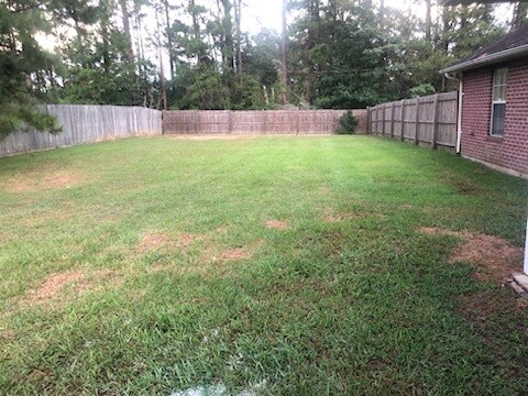 Building Photo - 710 Woodland Dr