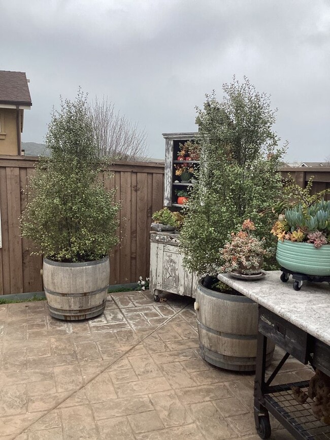 Building Photo - Beautiful Single Story Home in Old Orcutt's Stone Gate Development with easy access to VSFB