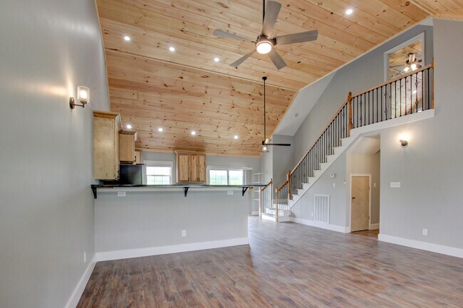 Building Photo - 5821 Highland Lick Rd