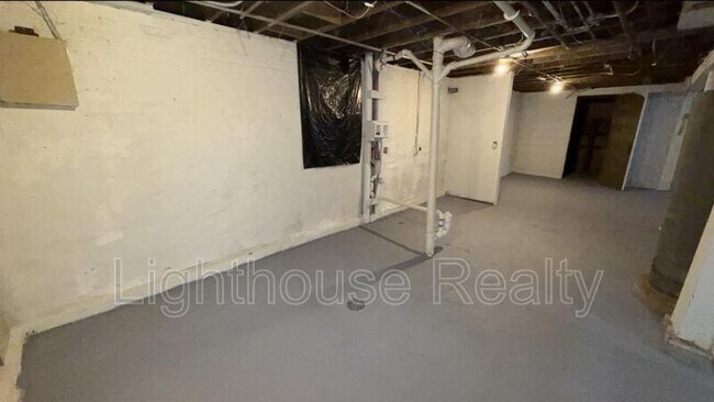 Building Photo - 4216 Jefferson St