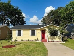 Building Photo - 1511 Avenue E